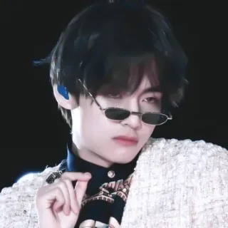 🩹 V zanger, kpop, zonnebril, mode, beroemdheid, BTS, V telegram sticker