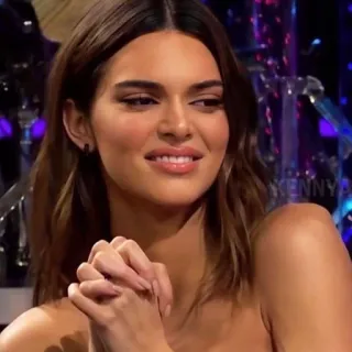 🥴 Kendall Jenner celebrità, modella, donna, persona, ritratto telegram sticker