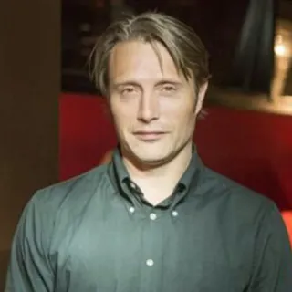 😊 Mads Mikkelsen 俳優, 男, ポートレート, 有名人 telegram sticker