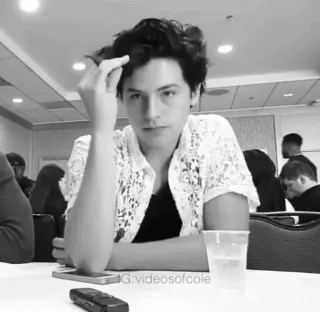 🖤 G: VIDEOSOFCOLE homem, retrato, preto e branco, ator, celebridade telegram sticker