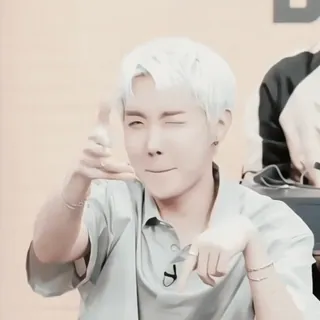 🔫 J-Hope J-Hope, K-Pop, BTS, cantor, celebridade, ídolo whatsapp sticker