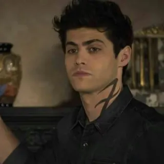 🏹 Alec Lightwood Shadowhunters Shadowhunters, Alec Lightwood, Matthew Daddario, Serie TV, Runa Parabatai, Personaggio, Fantasy telegram sticker