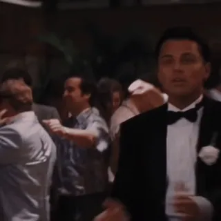 💡 Leonardo DiCaprio The Wolf of Wall Street вечеринка, праздник, фильм, смокинг, ликование, дикаприо telegram sticker