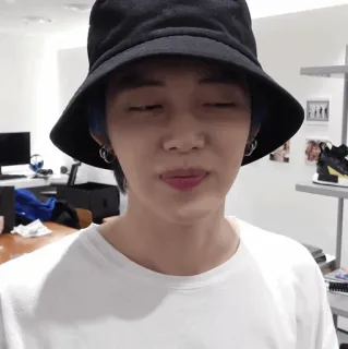 🍙 whatsapp sticker