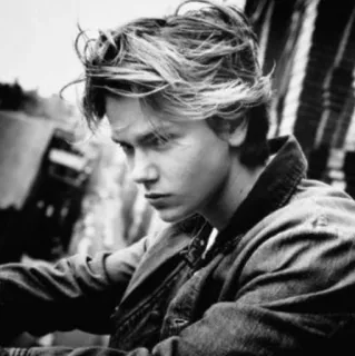 ⚡ River Phoenix актер, портрет, черно-белое, Ривер Феникс, знаменитость telegram sticker