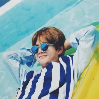 😎 V kpop, cantante, gafas de sol, vacaciones, retrato, hombre telegram sticker