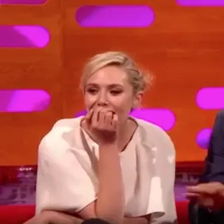 🌻 Elizabeth Olsen, attrice, celebrità, ritratto, bionda, donna telegram sticker