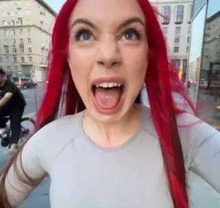 😮 vrouw, schreeuwend, rood haar, boos, portret, persoon telegram sticker