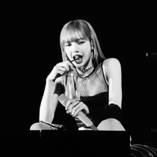🌟 Lisa K-pop, piosenkarz, mikrofon, idol, Blackpink, kobieta telegram sticker