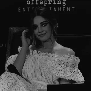 🕊 offspring ENTERTAINMENT phụ nữ, diễn viên, chân dung, giải trí, người nổi tiếng, nụ cười, ren telegram sticker