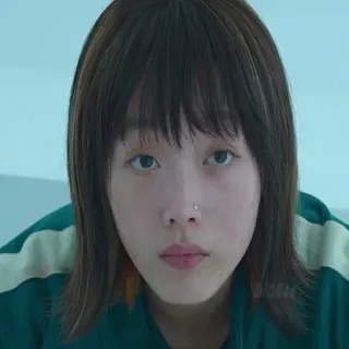 😳 Squid Game Squid Game, Kang Sae-byeok, 067, Personnage, Série TV, Netflix, Drama coréen whatsapp sticker