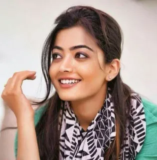 😫 Rashmika Mandanna actriz, actriz india, Bollywood, retrato, celebridad, sonriendo whatsapp sticker