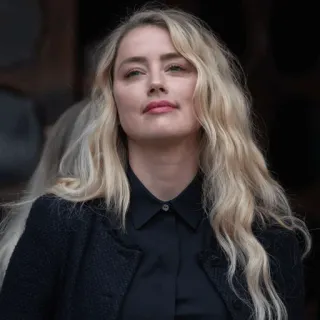 🎱 Amber Heard Amber Heard, attrice, celebrità, donna, bionda, persona whatsapp sticker