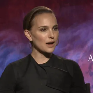 🍄 Natalie Portman atriz, retrato, celebridade, mulher telegram sticker