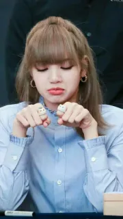 😢 Lisa Лиса, Blackpink, K-pop, певица, айдол, пальчиковые куклы, милый telegram sticker