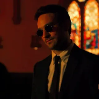 🛐 Daredevil uomo, completo, occhiali da sole, ritratto telegram sticker