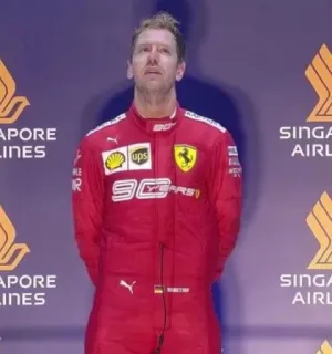 😢 Sebastian Vettel Fórmula 1, Ferrari, Carreras, Piloto, Deporte motor telegram sticker