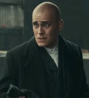 😰 Luca Changretta Peaky Blinders Luca Changretta, Peaky Blinders, Glatze, Charakter, TV Serie, Gangster telegram sticker
