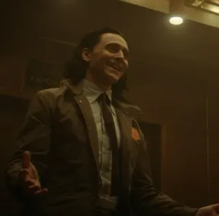 💚 Loki Loki, Tom Hiddleston, Marvel, TVA, Autorità per le Varianze Temporali telegram sticker