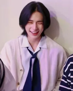 🥺 homem, kpop, asiático, sorrindo, feliz, fofo telegram sticker