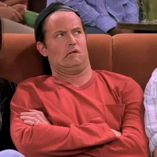 🥴 Chandler Bing Friends Chandler Bing, Matthew Perry, Friends, sitcom, anos 90, série de TV, engraçado, comédia telegram sticker