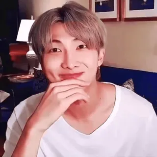 👍 RM RM, BTS, K-pop, 歌手, 偶像, 名人, 肖像 whatsapp sticker