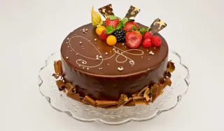 🍰 cake, chocolate cake, dessert, pastry, strawberries, raspberries, blackberry, chocolate telegram sticker