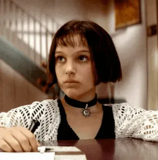 🎗 Mathilda Léon: The Professional filme, personagem, menina, sério, O Profissional, Mathilda whatsapp sticker