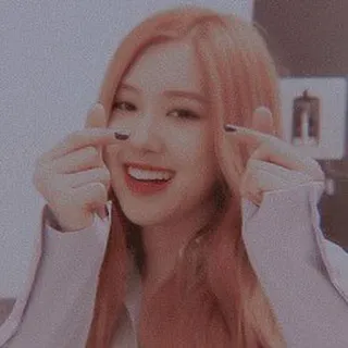 🐿️ donna, ritratto, persona, sorriso, amore, gesto della mano, K-Pop telegram sticker