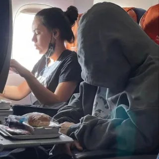 🥱 avião, viagem, passageiro, interior, assento janela, moletom com capuz telegram sticker