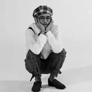 😒 V kpop, bts, v, 名人, 歌手, 韩国, 偶像 telegram sticker