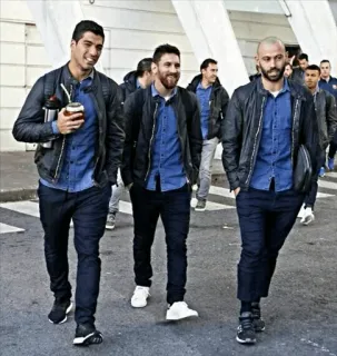 😂 Suarez, Messi, Mascherano футбол, футбол, спортсмены, спорт, знаменитости, Луис Суарес, Лионель Месси, Хавьер Маскерано telegram sticker