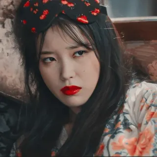 ✨️ IU celebrity, woman, singer, actress, portrait telegram sticker