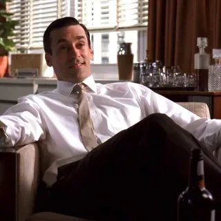 🚬 Don Draper Mad Men Don Draper, Mad Men, bureau, homme, costume, boire, série TV telegram sticker