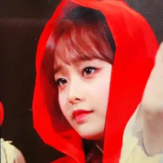 🐞 retrato, kpop, garota, idol, chapeuzinho vermelho whatsapp sticker