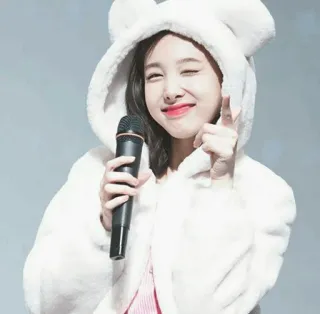 🐰 femme, chanteuse, micro, mignon, idole, lapin, sweat à capuche telegram sticker