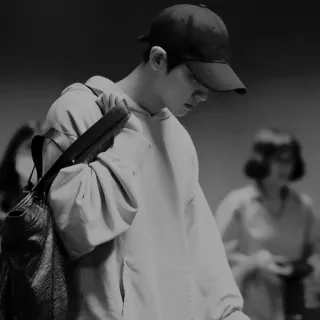 💴 homme, personne, sweat à capuche, casquette, coréen telegram sticker