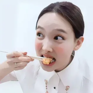 🍰 女人, 吃, 筷子, 食物, 肖像, 人, 亚洲 telegram sticker
