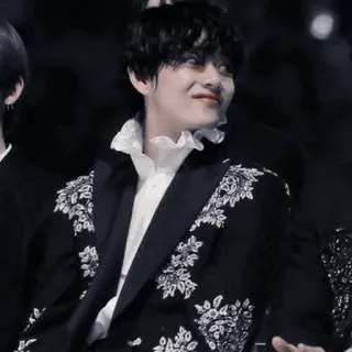 ▫️ V kpop, bts, taehyung, piosenkarz, celebryta, aktor telegram sticker