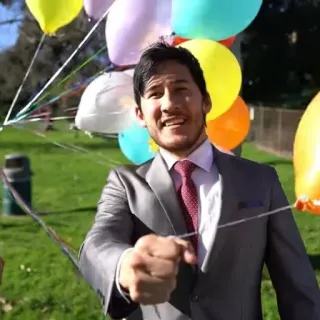 🏜️ Markiplier Markiplier, ballons, costume, YouTube, créateur de contenu, personnalité web telegram sticker