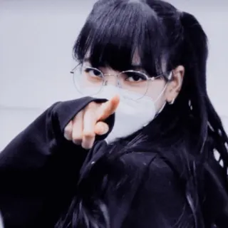 🙂 Lisa Lisa, Kpop, singer, pointing, glasses, celebrity whatsapp sticker