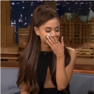 💧 Ariana Grande célébrité, chanteur, artiste, femme, personne, pleurer, émotions telegram sticker