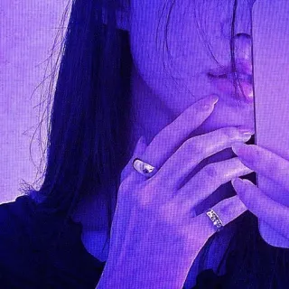 💜 Selfie, Person, Frau, Gesicht, Ring, Schmuck, Hand telegram sticker