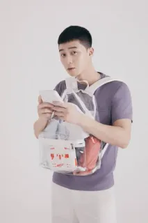 🤨 Park Seo-joon pria, korea, aktor, ransel, telepon, selebriti, orang telegram sticker