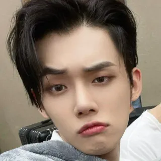 ☁️ Yeonjun K-pop, Musica, Idol, Cantante, TXT whatsapp sticker