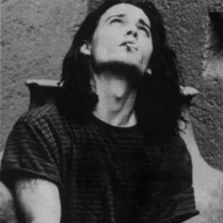 ⛓ 男人, 吸烟, 香烟, 肖像, 黑白, 长发 telegram sticker