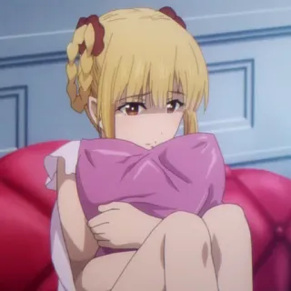 🐍 Anime, traurig, Kind, blonde Haare, drinnen, Kissen telegram sticker