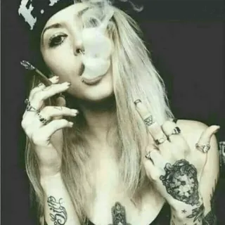 🚬 donna, sigaretta, dito medio, tatuaggio, fumare, atteggiamento, ribelle, ragazza telegram sticker