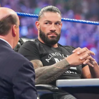 😠 Roman Reigns WWE Wrestling, Sport, Athlet, Paul Heyman, Roman Reigns whatsapp sticker