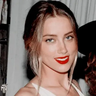 💋 Amber Heard актриса, знаменитость, портрет, женщина, красная помада telegram sticker